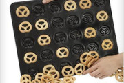 Mini Pretzel Baking Pan for pretzel shape cookies