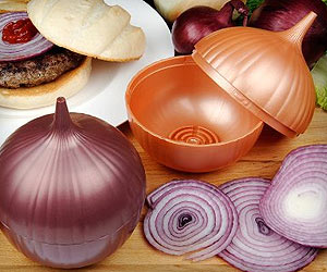 store cut onion slices in onion saver to keep fresh and prevent odors