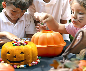 Pumpkin shape cake mold for baking