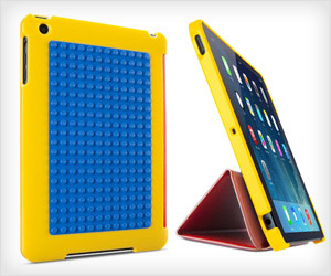 iPad Cover with LEGO base plate to build LEGO figures